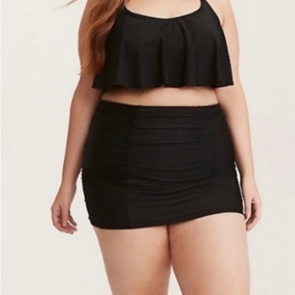 Black Ruched Mini Swimming Skirt With Full Cover Brief. Torrid 2 (18/20)